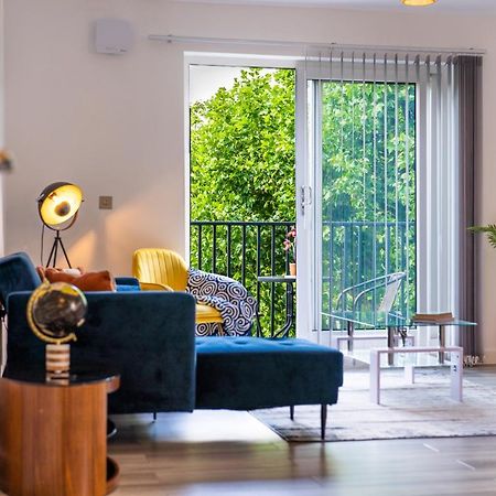 Apartmán Ashview 8 - Heathrow - Business - Free Parking Staines-upon-Thames Exteriér fotografie