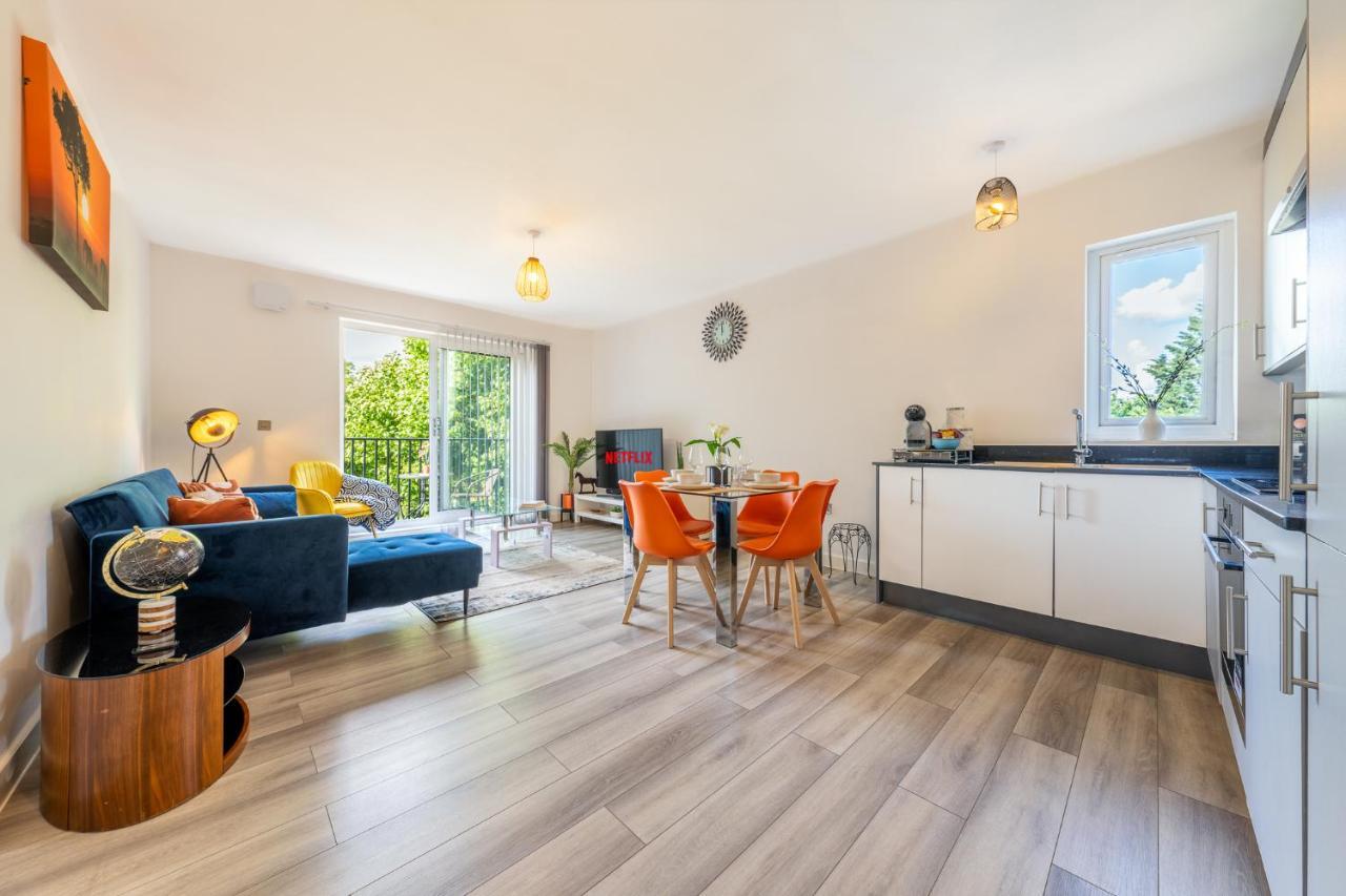 Apartmán Ashview 8 - Heathrow - Business - Free Parking Staines-upon-Thames Exteriér fotografie